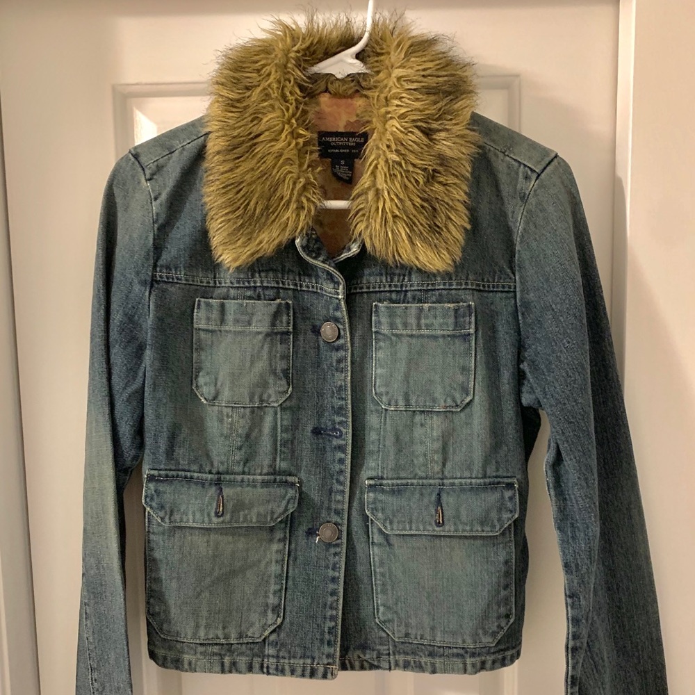 Fur collar denim jacket